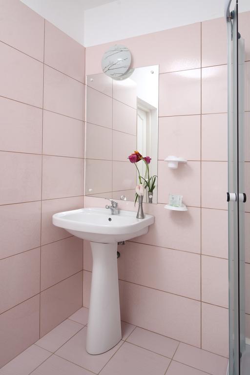 Hotel Pensiunea Floare De Colt Băile Herculane Zimmer foto
